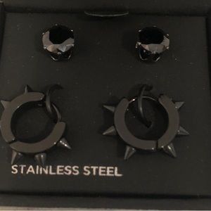NEW MEN’S AMERICAN EXCHANGE BLACK EARRINGS WITH BOX AND TAG